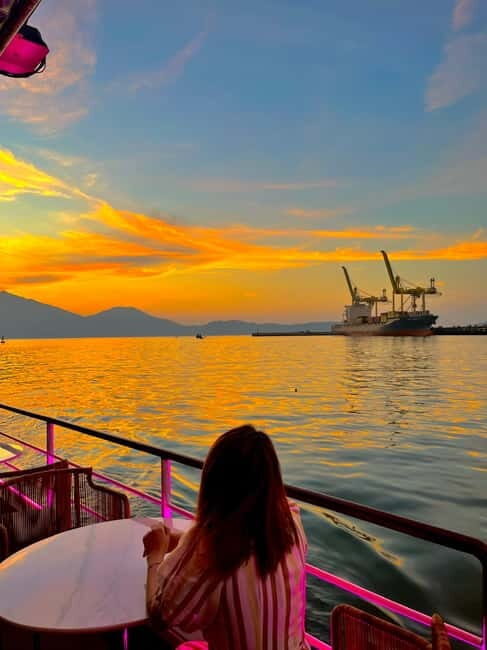 Da Nang: Experience a Magical Sunset Dinner Cruise in DN Bay - FAQs