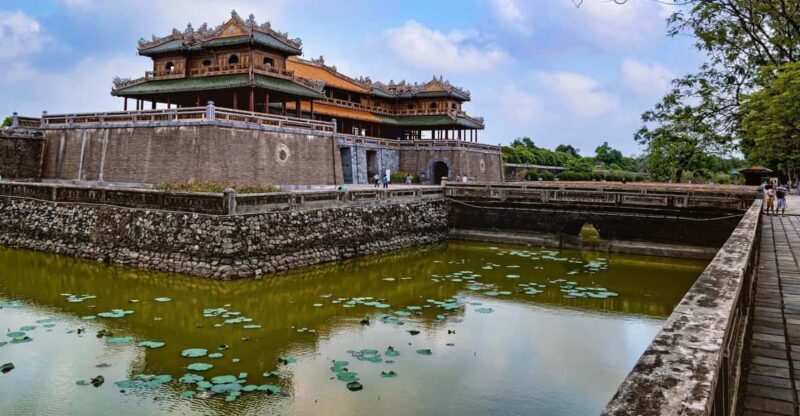 Da Nang: Explore Hue City Full-Day Tour with Lunch - Starting Your Day: Early Pickup and Scenic Drive