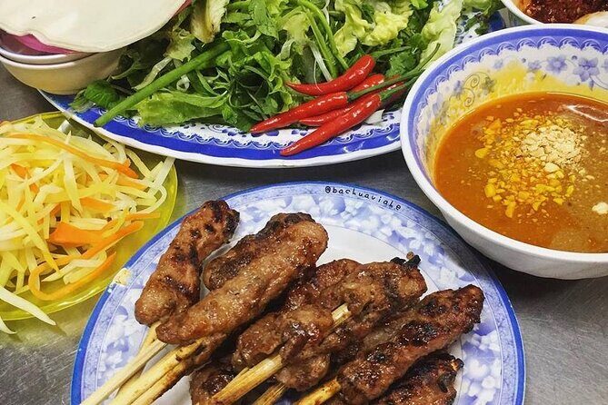 Da Nang Night Foodie Tour City and Han River Cruise By Private - What the Tour Includes and What to Keep in Mind