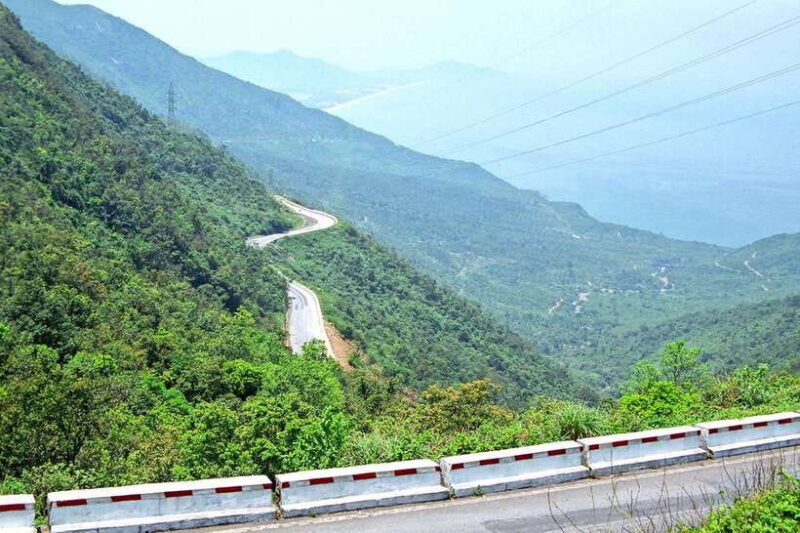 Da Nang : Private Car to Hue with Multi Sightseeing Stops - What To Expect from the Experience
