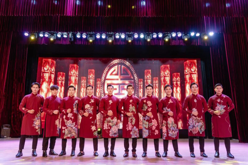 Da Nang "The Ao Dai" Show: Timeless Vietnamese Elegance - An Introduction to the "Ao Dai" Show Experience