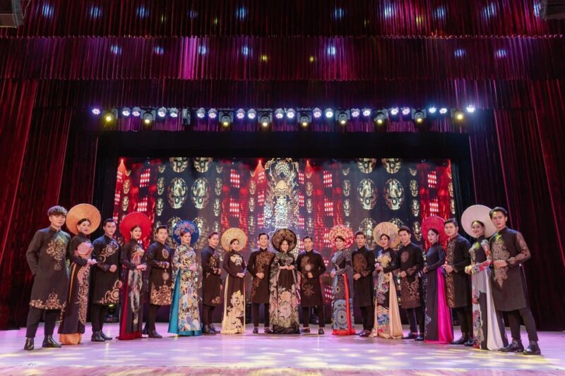Da Nang "The Ao Dai" Show: Timeless Vietnamese Elegance - Who Should Consider This Experience?