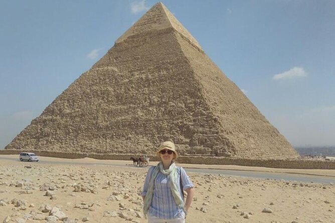 Daily tour to Giza pyramids for layover passengers - Key Points