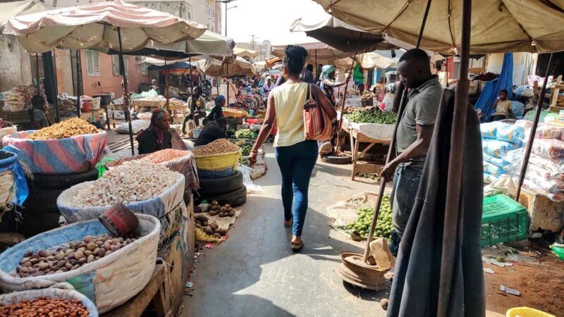Dakar: private tour "move, eat, act like a local" - Key Points