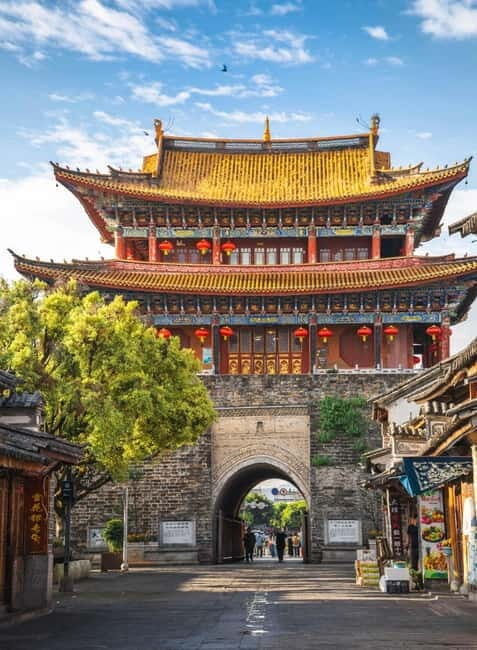 Dali Day Tour: Scenic Lakes, Bai Heritage & Tie-Dye Workshop - A Scenic Start: Erhai Lake and Erhai Park
