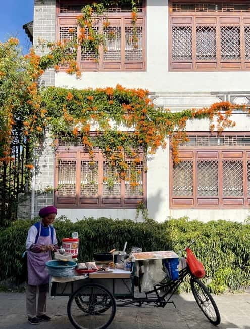 Dali Day Tour: Scenic Lakes, Bai Heritage & Tie-Dye Workshop - Exploring Xizhou Ancient Town