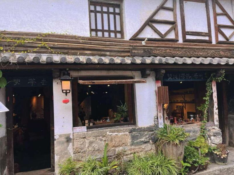 Dali: Xizhou Ancient Town and Dali Ancient City Tour - Dali Ancient City: A Living Heritage Site