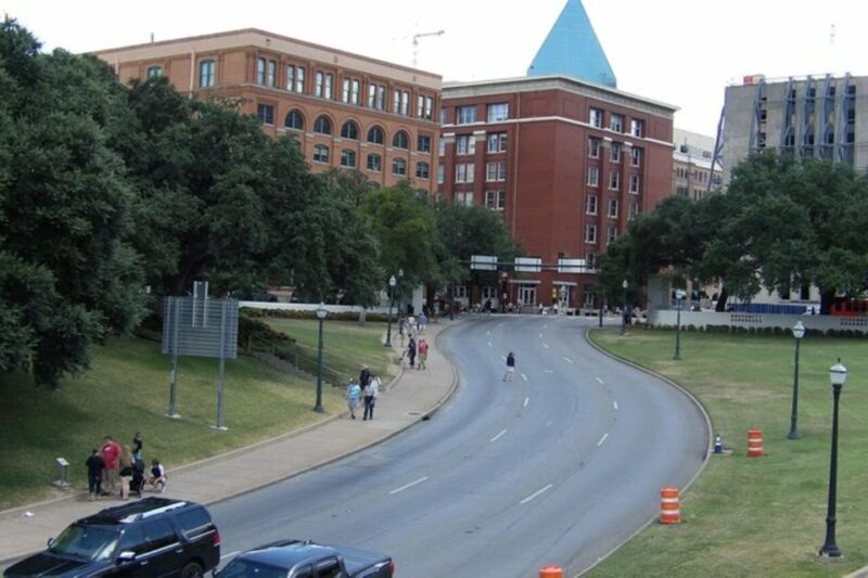 Dallas: 2-Hour JFK Assassination Tour without Museum - What Could Be Better?