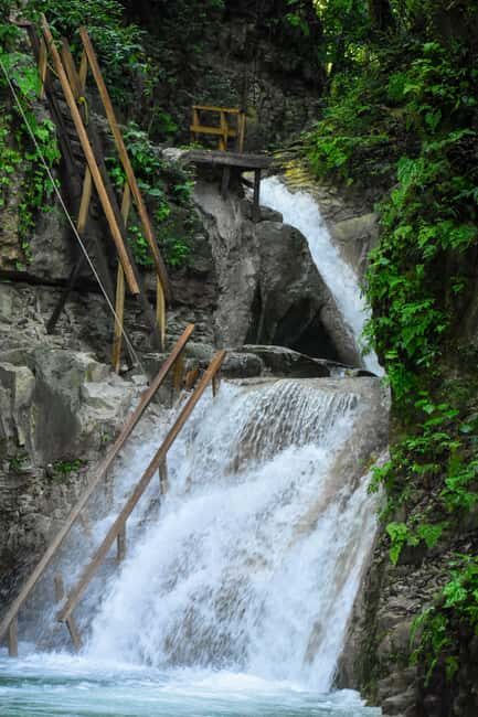 Damajagua Waterfalls Private Tour with Lunch - Understanding the Public Park Aspect