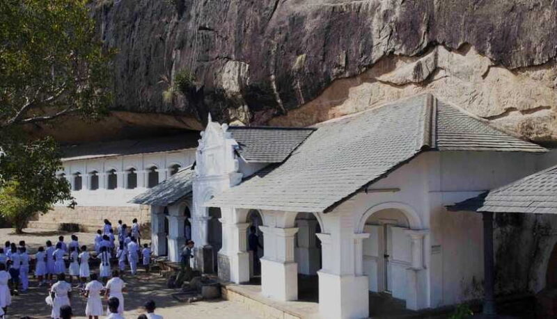Dambulla: All Inclusive Sigiriya Rock & Dambulla Cave Temple - FAQ