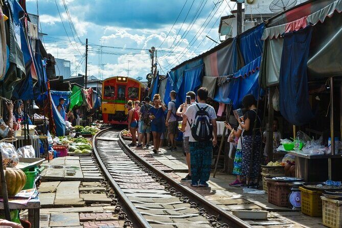 Damnoen Saduak Floating Market & Maeklong Market Tour frm Bangkok - Final Thoughts: Who Is This Tour For?