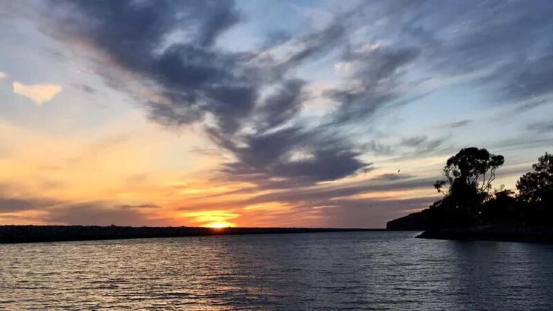 Dana Point: Evening Harbor Wine Cruise with snacks - Who Should Consider This Tour?