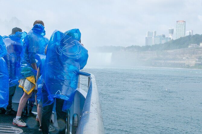 Daredevil Walking Tour with Maid of the Mist Boat Ride - Guides and Reviews