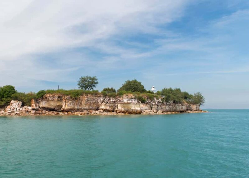 Darwin: Bombing of Darwin WW2 Tour with Harbor Cruise - An Introduction to the Tour