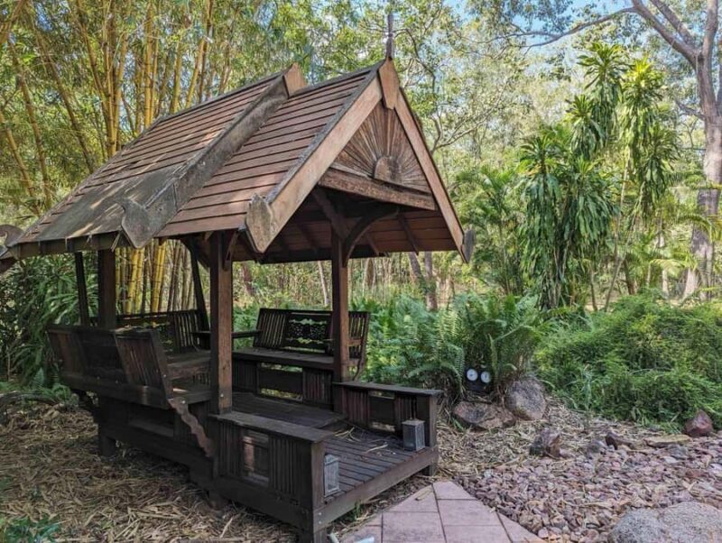 Darwin: Tropical Gardens, Outback Gourmet Meal & Sightseeing - Who Should Consider This Tour?