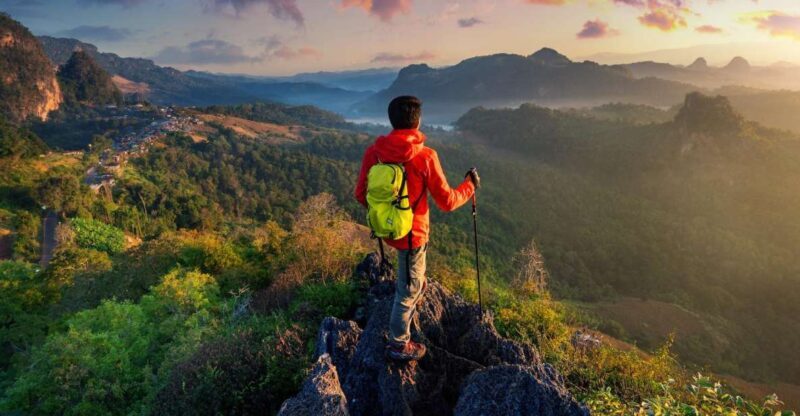 Dawn's Embrace: Sun Rise Trek at Lakshmi Hills, Munnar - Key Points