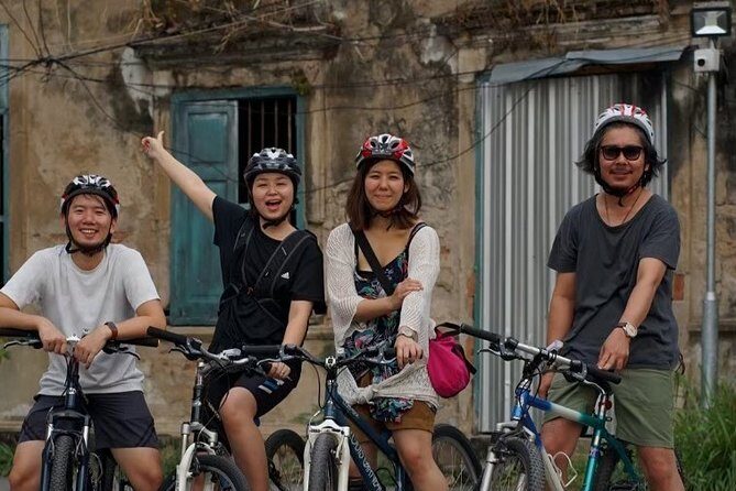 Day Biking Tour to Koh Rattanakosin from Bangkok - Key Points