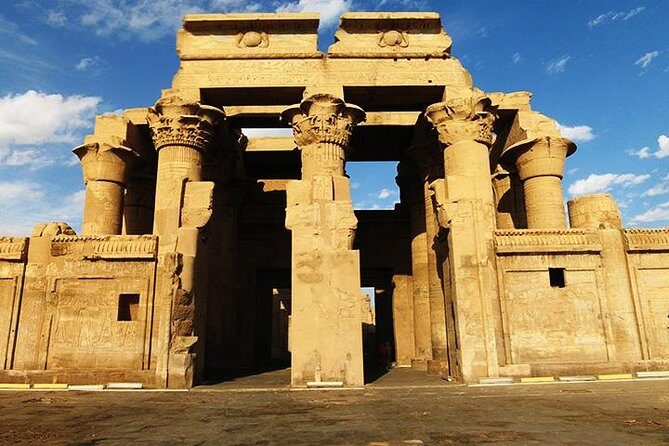 Day Tour to Edfu & Kom Ombo Temples from Luxor - Dive Into the Ancient World: A Detailed Look at the Tour