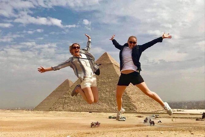 Day-Tour To Giza Pyramids, Great Sphinx, Egyptian Museum & Khan El Khalili - Exploring the Giza Pyramids and Great Sphinx