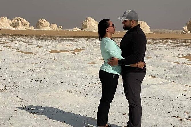 Day tour to White & Black Desert and Bahariya Oasis Tours - Who Should Consider This Tour?