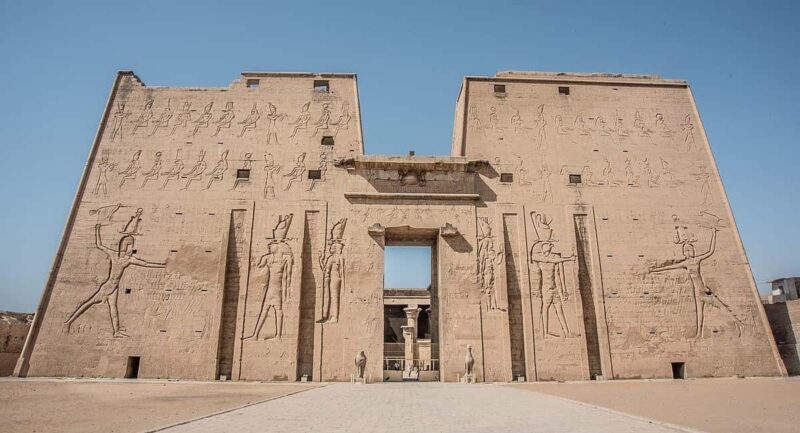 Day Tour visit Edfu Kom Ombo temples from Luxor - Kom Ombo Temple: A Fascinating Dual Structure