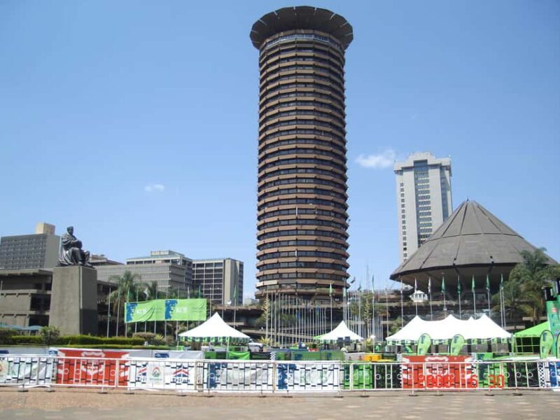 Day Tour:Nairobi Museum, Kicc Tower, Kobe and Giraffe Center - Key Points