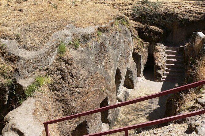 Day Tours around Addis Abeba, Melka Kunture and Adadi Mariam - An In-Depth Look at the Tour