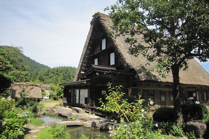 [Day trip bus tour from Kanazawa Station] Weekend only! World Heritage Shirakawago Day Bus Tour - FAQs