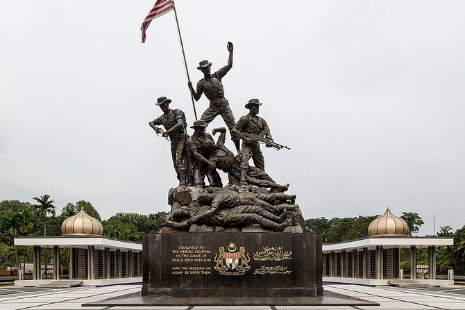 Day Trip frm Port Klang: Kuala Lumpur Famous Landmarks with Lunch - The Sum Up