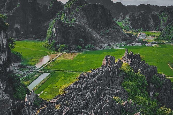 Day Trip from Hanoi to Ninh Binh Hoa Lu, Trang An, and Mua Cave - Key Points