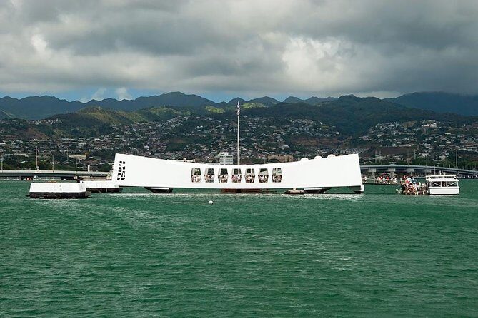 Day Trip from Kona to Oahu: Pearl Harbor WWII Heroes Adventure - FAQ