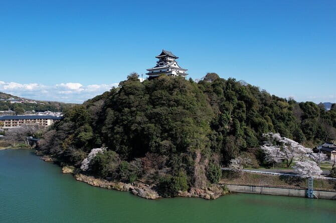Day Trip Inuyama from Kyoto by Public Transportation - Inuyama Castle: A Timeless Landmark