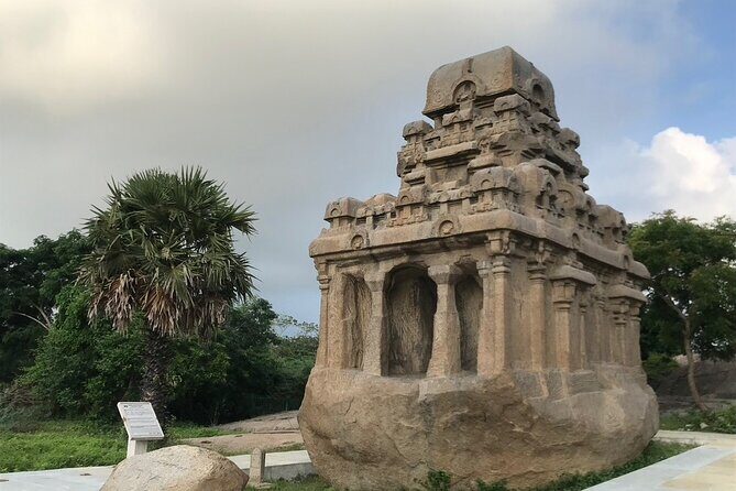 Day Trip Kanchipuram and Mahabalipuram - FAQ