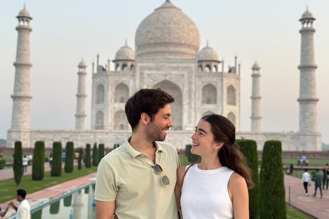 Day Trip Taj Mahal, Agra Fort & Baby Taj Tour from Delhi by Car - What’s Included and What’s Not