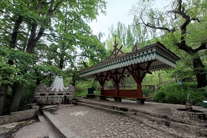 Day trip to Burana Tower plus hiking to waterfall and hot springs of Issyk-Ata - Who Will Love This Tour?