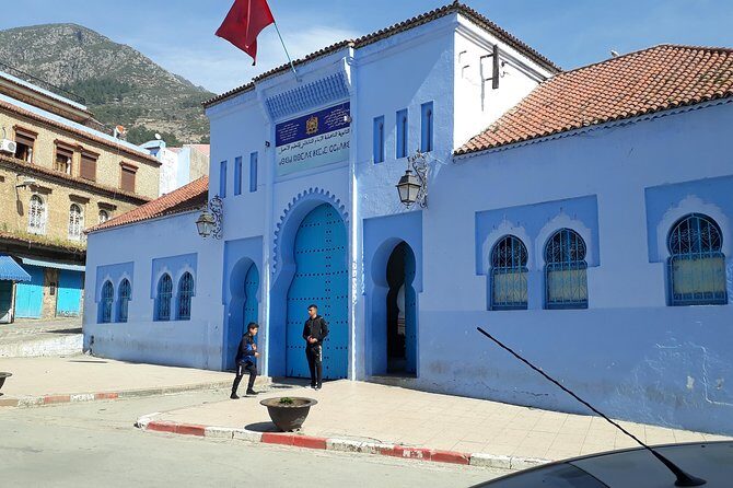 Day Trip to Chefchaouen From Fez with Local Expert - Arriving in Chefchaouen: The Heart of the City