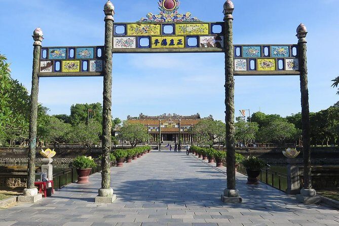 Day Trip To Hue City and Back From Hoi An By Private Car - The First Stop: Tu Ducs Tomb