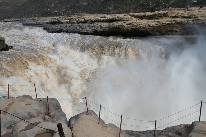 Day Trip to Hukou Waterfall and Huangdi Mausoleum - A Closer Look at the Tour Experience