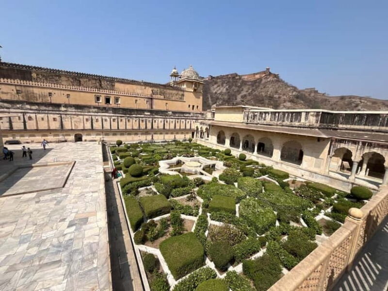 Day Trip to Jaipur from Delhi via Expressway - The Cultural Heart: City Palace and Jantar Mantar