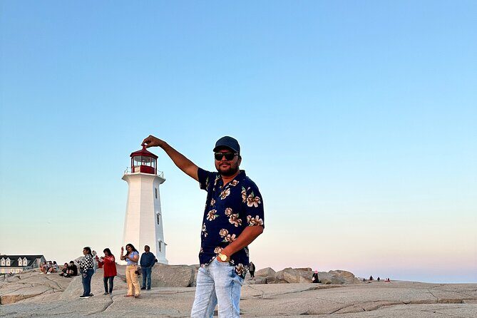 Day Trip to Lunenburg, Mahone Bay and Peggy's Cove from Halifax - Who Would Love This Tour?