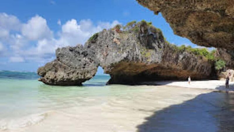 Day trip to the Rock Restaurant & relax on mtende beach - The Sum Up