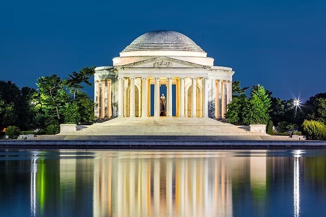 DC Monuments Small Group Guided Night Tour 3 Hours - Exploring D.C. After Dark: A Guide to the Small Group Night Tour