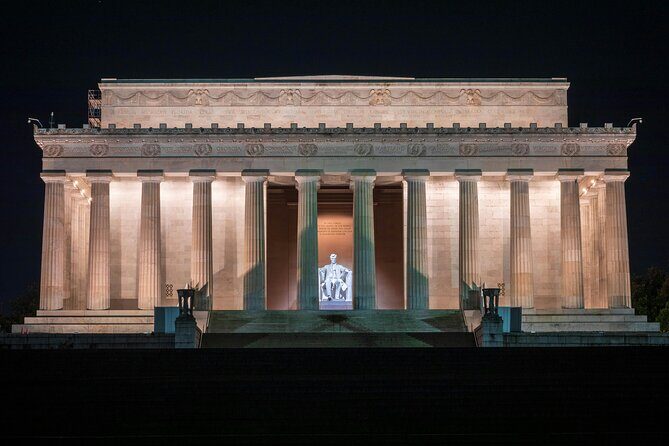 DC Monuments Small Group Guided Night Tour 3 Hours - Who is This Tour Best For?