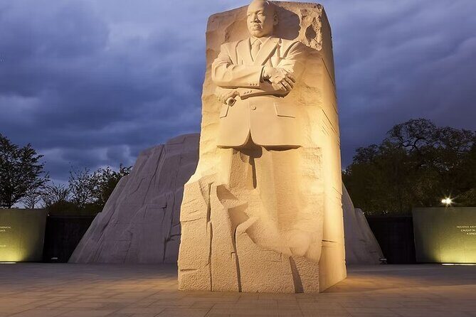 DC Monuments Small Group Guided Night Tour 3 Hours - FAQs