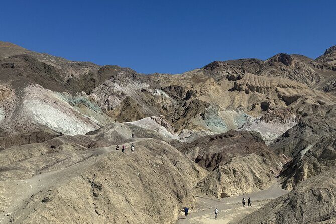 Death Valley, Seven Magic Mountains & Vegas Sign Tour - Key Points