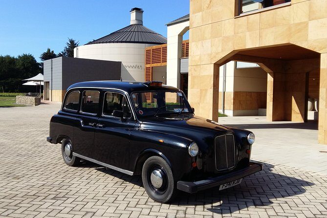 Deco City Black Cab Tours and Shuttles - Exploring Napier in Style: An In-Depth Review of Deco City Black Cab Tours and Shuttles