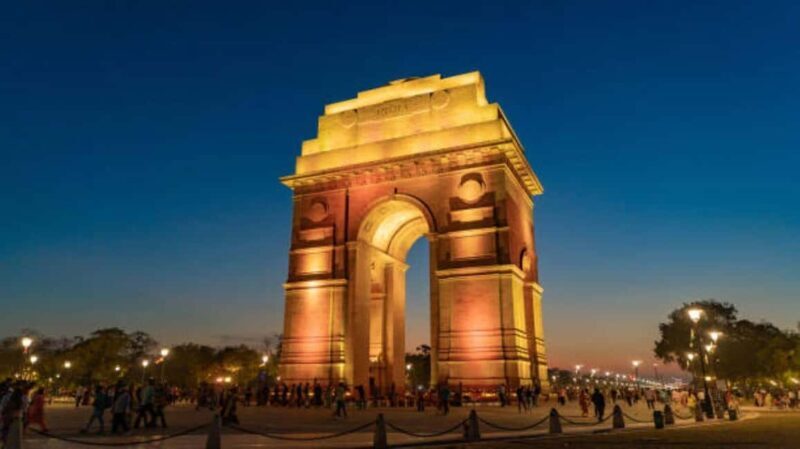Delhi: 2-Day City Tour of Monuments with Hotel Stay - A Closer Look at the Itinerary