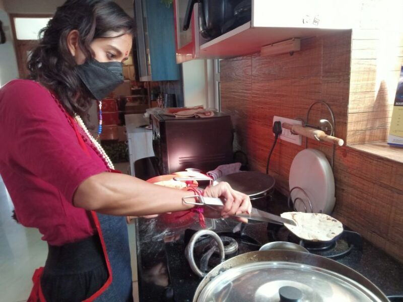 Delhi: AI Cooking Class and Much More in a Local Family Home - Who Will Love This?