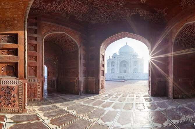 Delhi Airport to Agra Drop - The Value of the Service