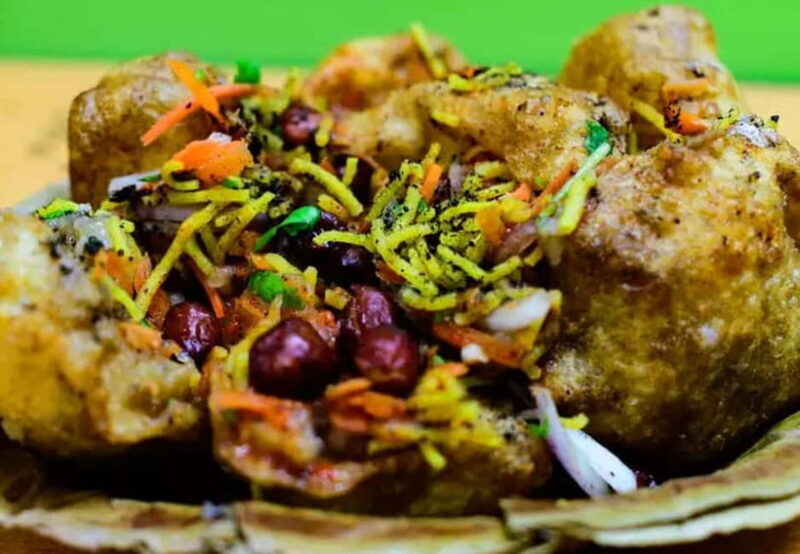 Delhi: Delhi Street Food Tour with Guide at Chandni Chowk - Exploring the Tour in Detail